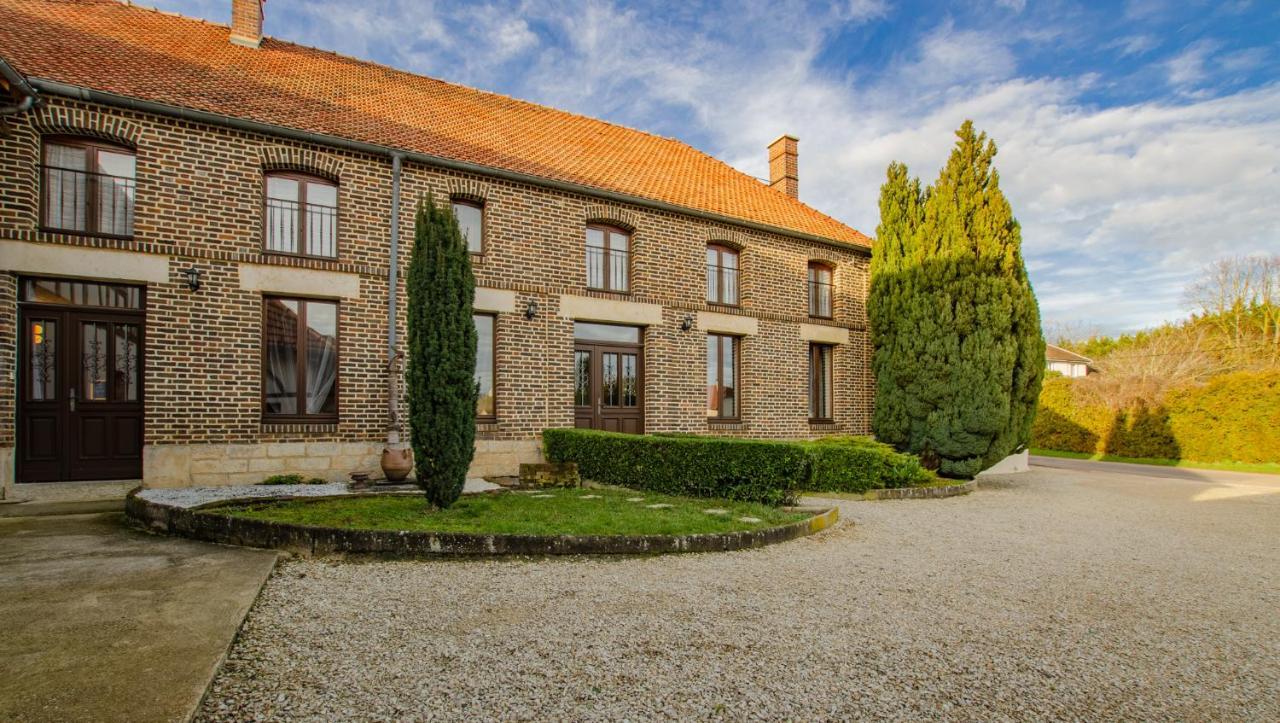 La Chambre D'Amis La Costignieres Montgueux Exterior foto