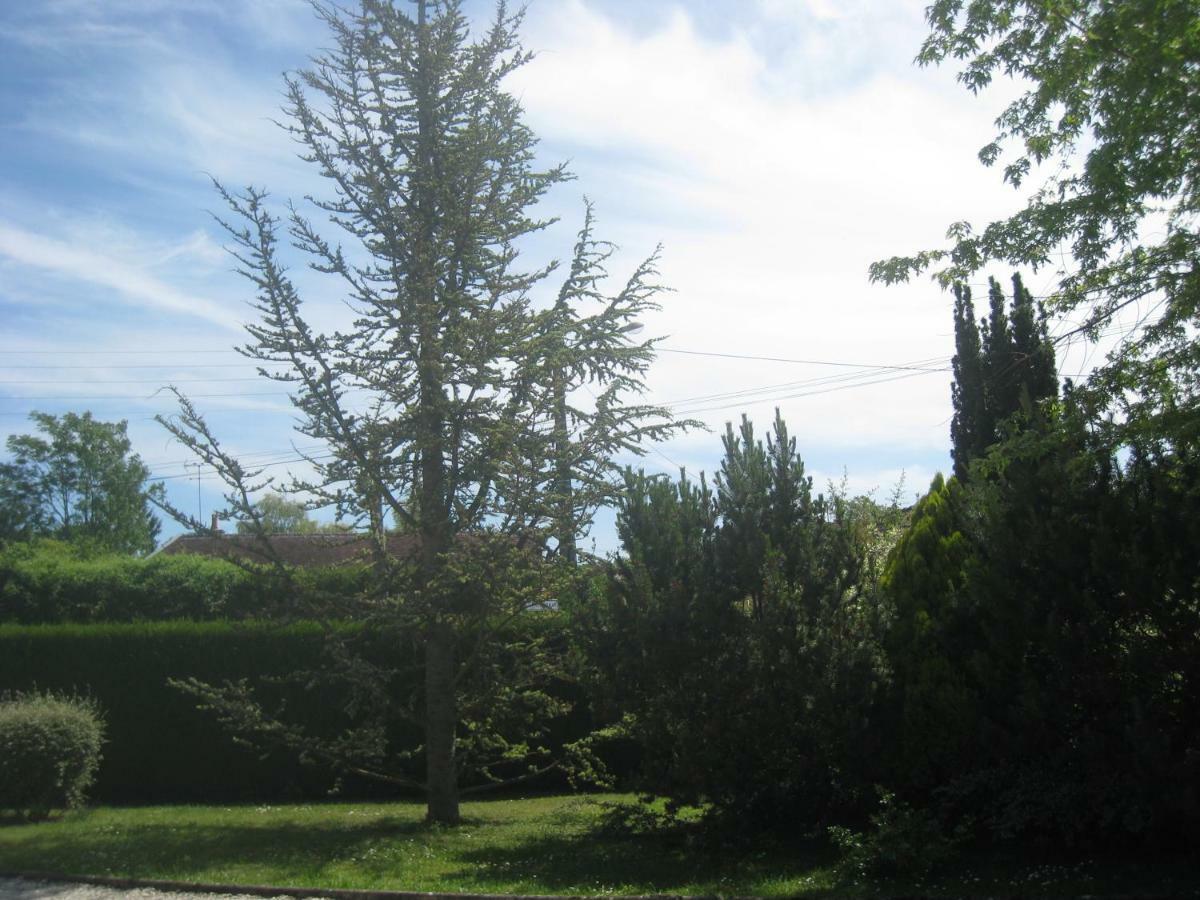 La Chambre D'Amis La Costignieres Montgueux Exterior foto