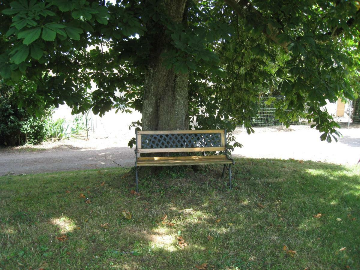 La Chambre D'Amis La Costignieres Montgueux Exterior foto